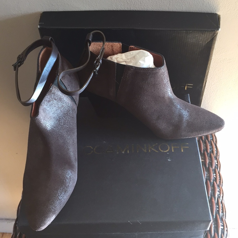 Booties - Picture 4 of 7